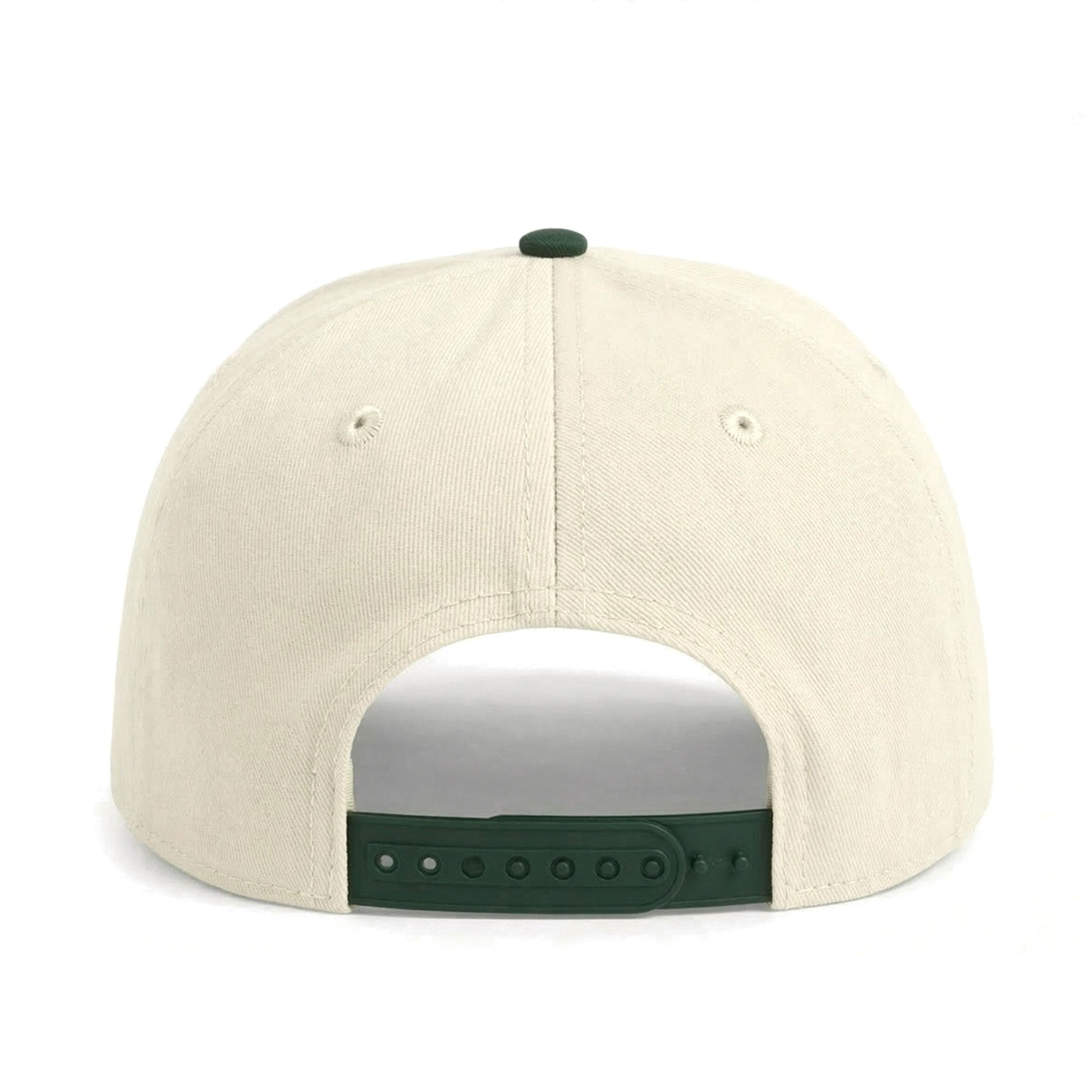 Chèvre sur le chapeau vert