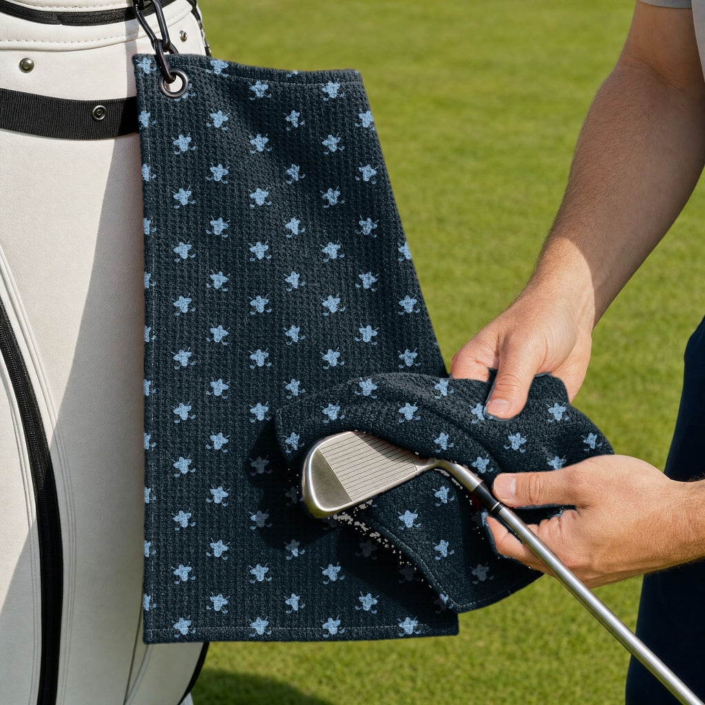 Lucky 13 Golf Towel - Cleaning a Club