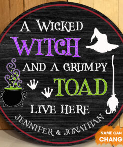 A Wicked Witch And A Grumpy Toad Halloween Custom Round Wood Sign | Home Decoration | Waterproof | WN1265-Colorful-Gerbera Prints.