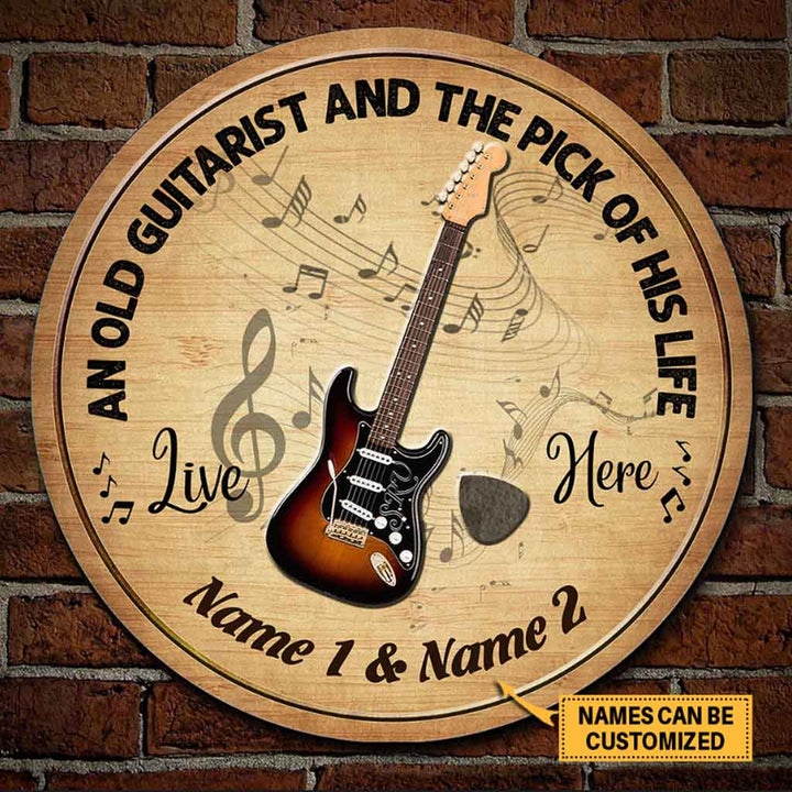 An Old Guitarist Custom Round Wood Sign | Home Decoration | Waterproof | WN1182-Colorful-Gerbera Prints.